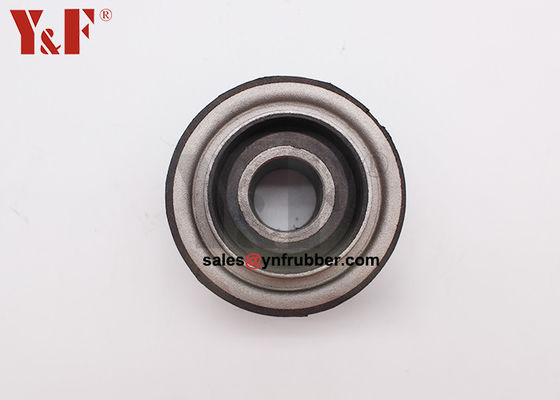 6D31 HD550 Gumowe podnośniki silnika 2416R235D1 Motor Mount Pad Cushion Kit